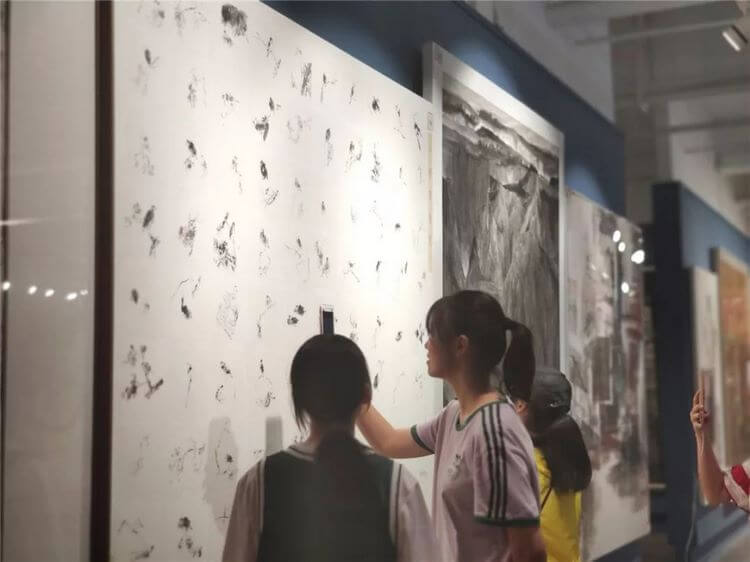 十三届湖北省美术作品展 (32).jpg 十三届湖北省美术作品展 (32).jpg