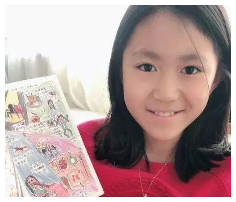 张艺谋女儿11岁作画出书.jpg 张艺谋女儿11岁作画出书.jpg