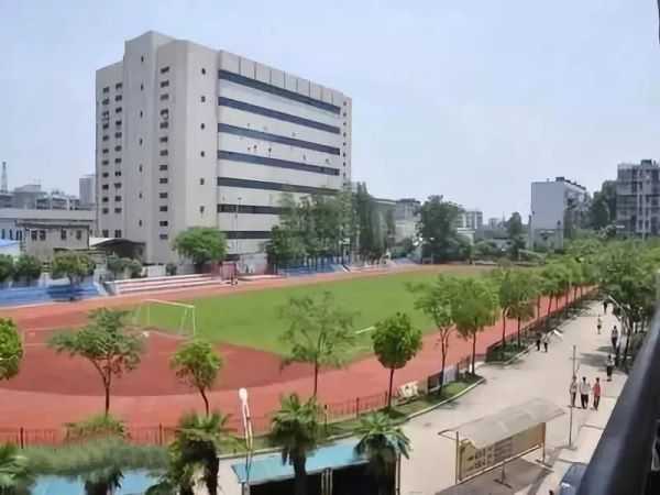 武汉建港中学.jpeg 武汉建港中学.jpeg