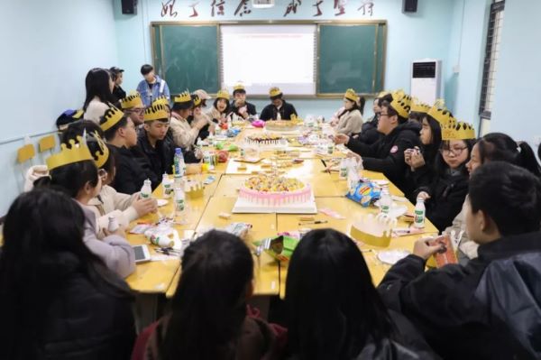 小里画室11月生日会_06.jpeg