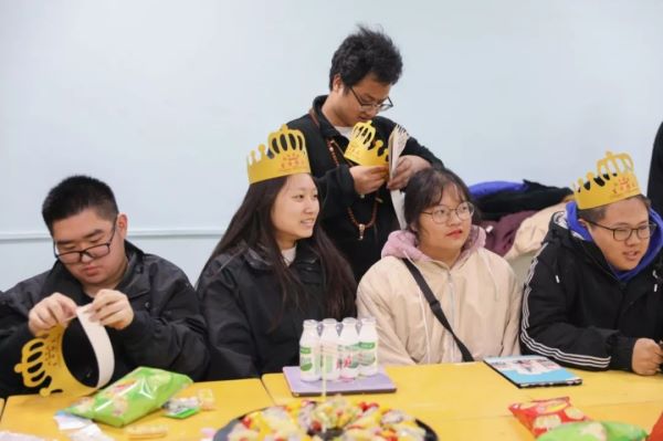 小里画室11月生日会_018.jpeg