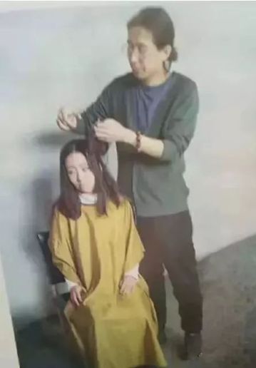 近年美术联考考题_057.png 近年美术联考考题_057.png